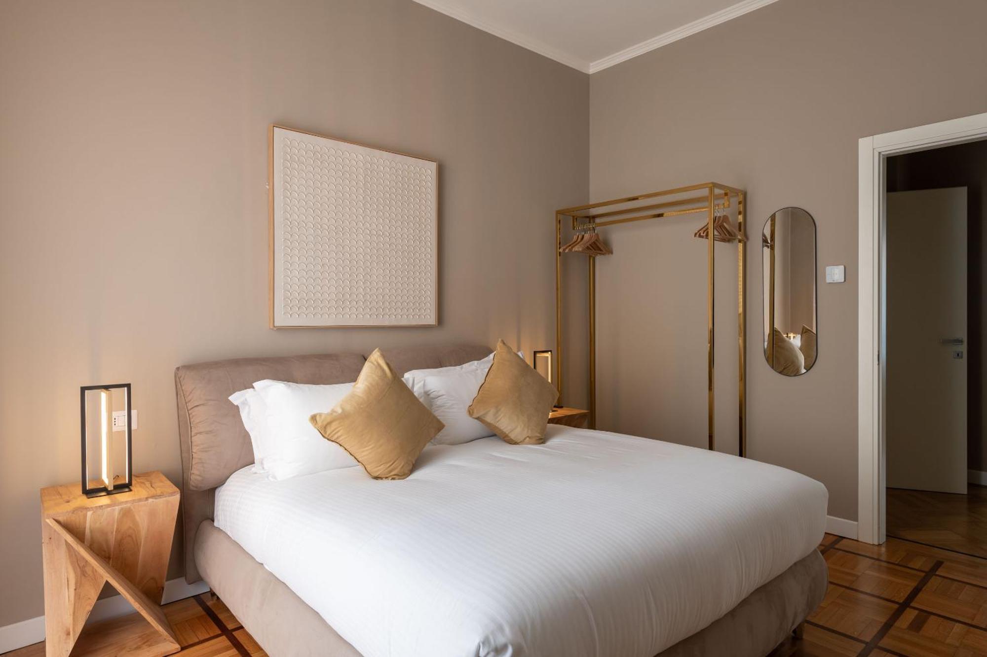 Heart Milan Apartments Duomo Missori ภายนอก รูปภาพ