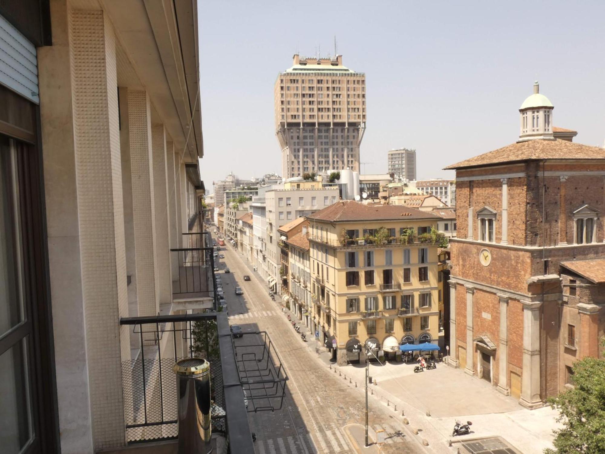 Heart Milan Apartments Duomo Missori ภายนอก รูปภาพ