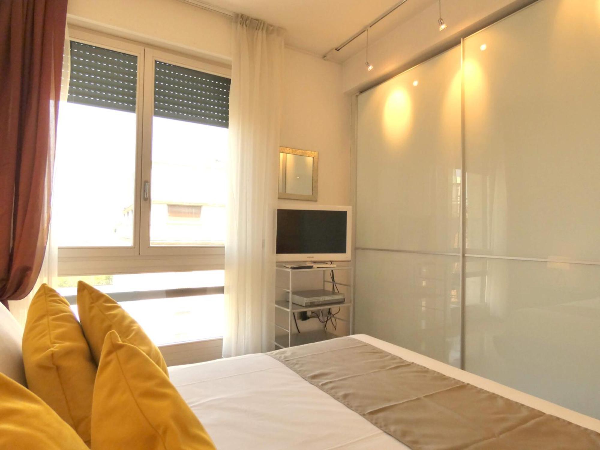 Heart Milan Apartments Duomo Missori ภายนอก รูปภาพ